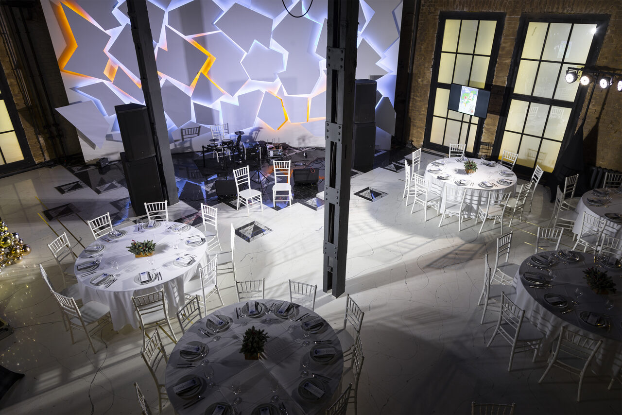 Арендовать Sala banchetti con decorazioni di design 