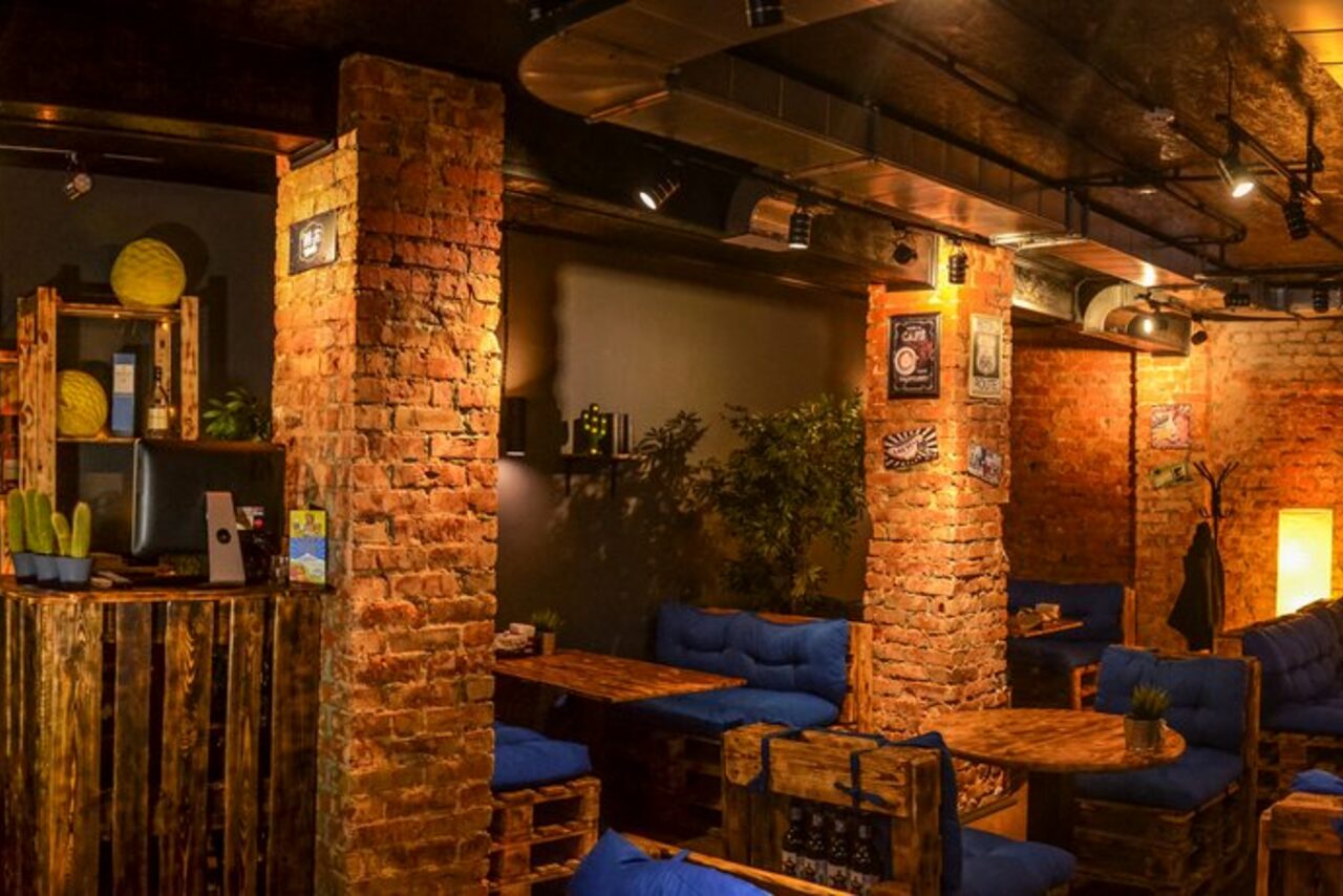 Арендовать Уютный кирпичный лофт 