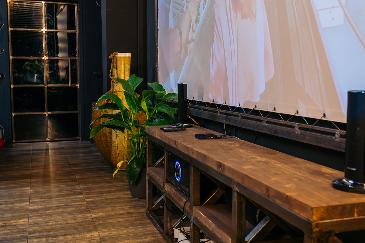 Арендовать Igloobar. Лофт с панорамным видом