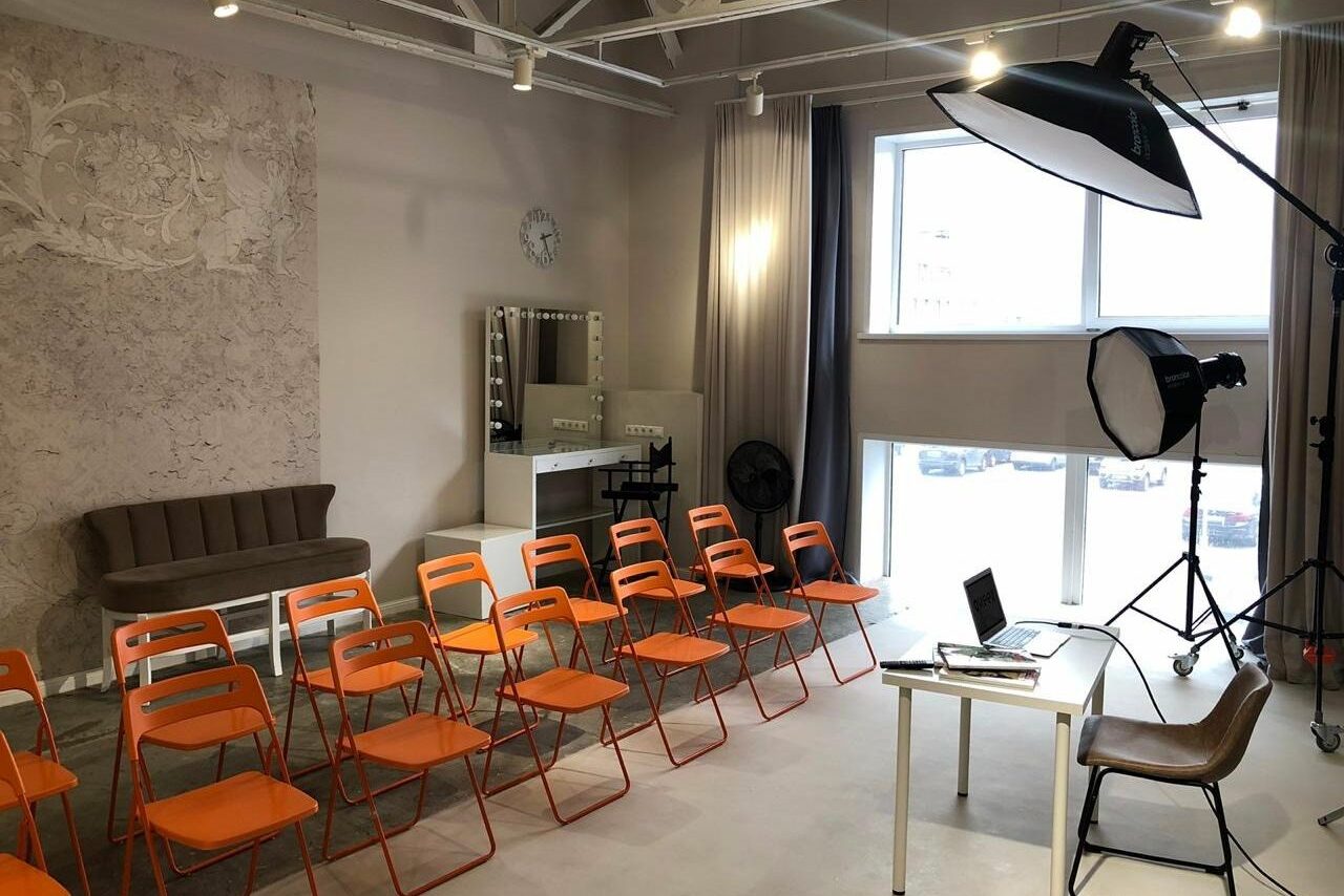 Арендовать Qweex Campus Стильный лофт с высокими потолками