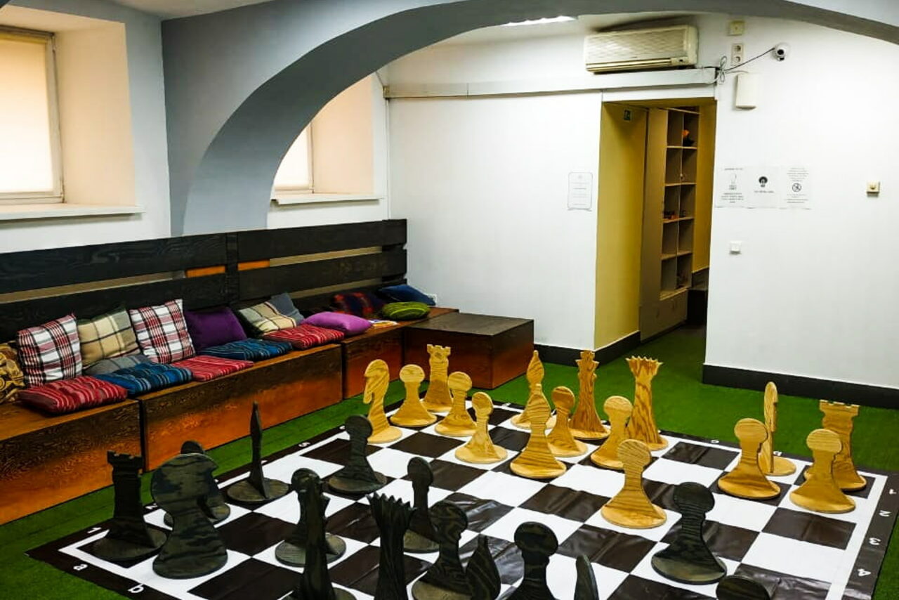 Арендовать Просторный лаунж в самом центре Петербурга