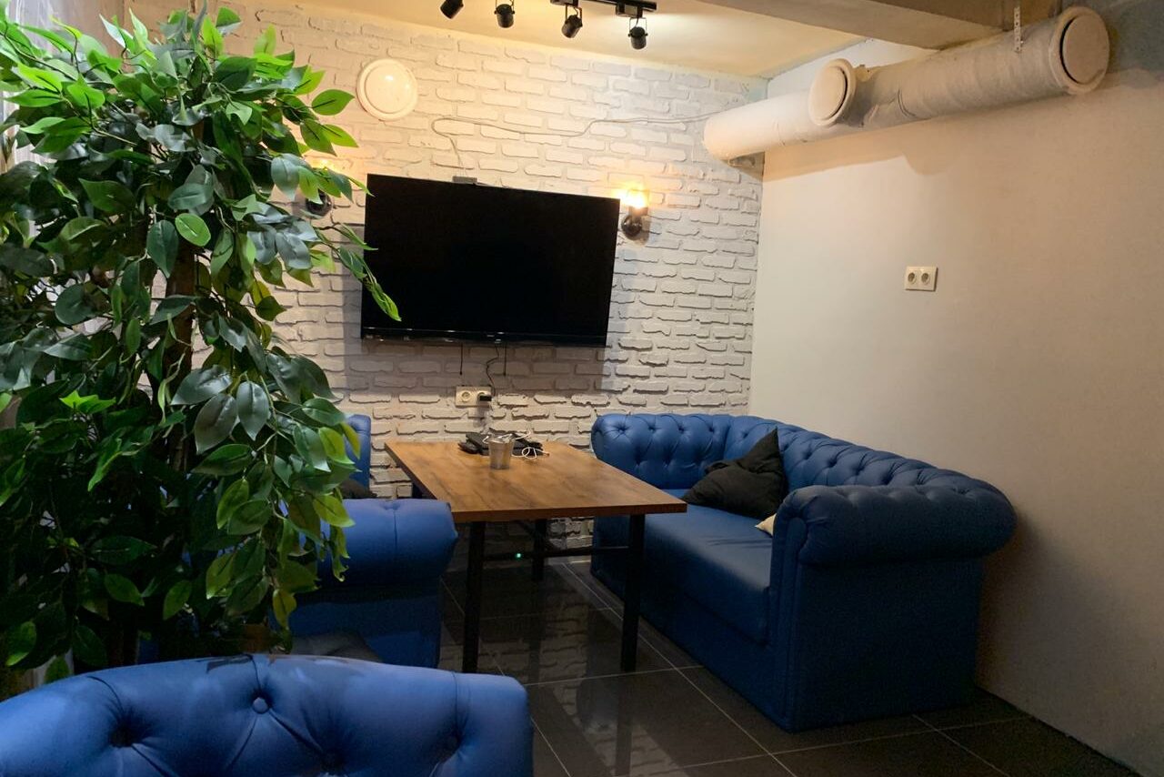 Арендовать Уютный лофт комнатной планировки в центре Москвы