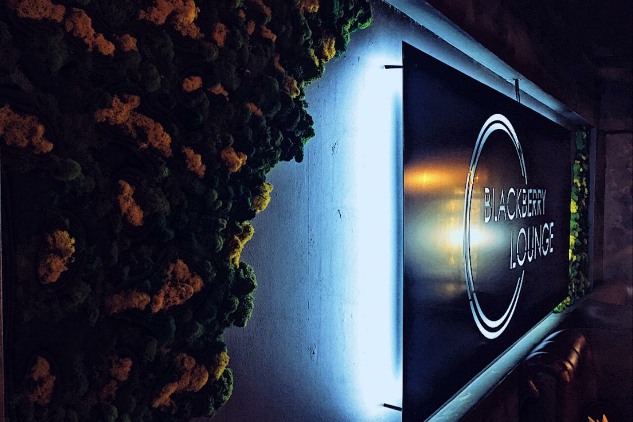 Арендовать BlackBerry Lounge