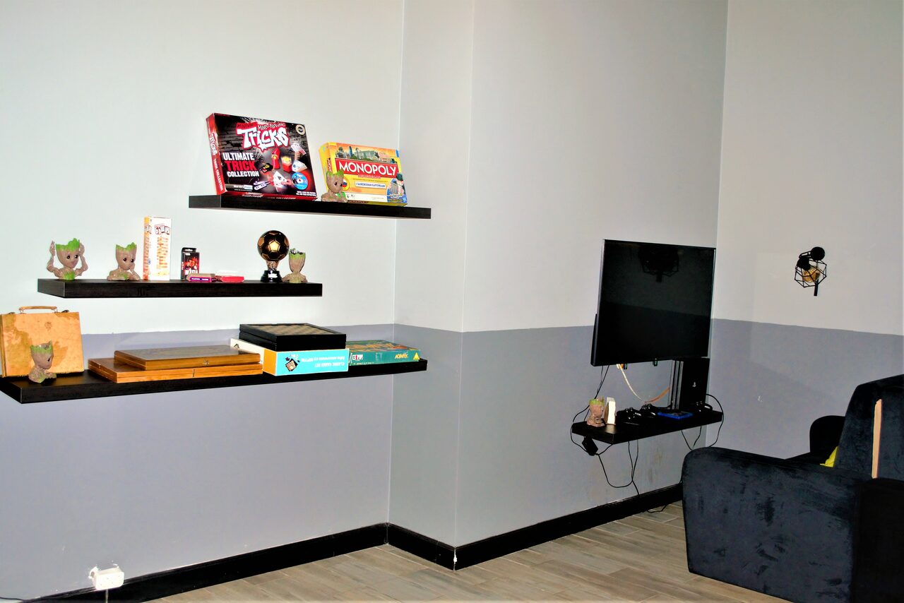 Арендовать Лофт-кальянная с игровыми приставками