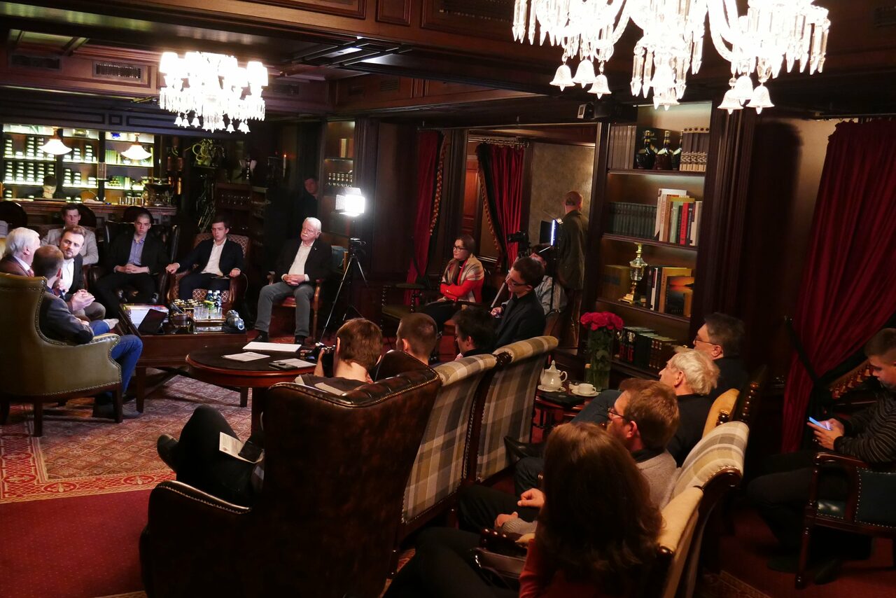 Арендовать Lounge bar Mason St.One