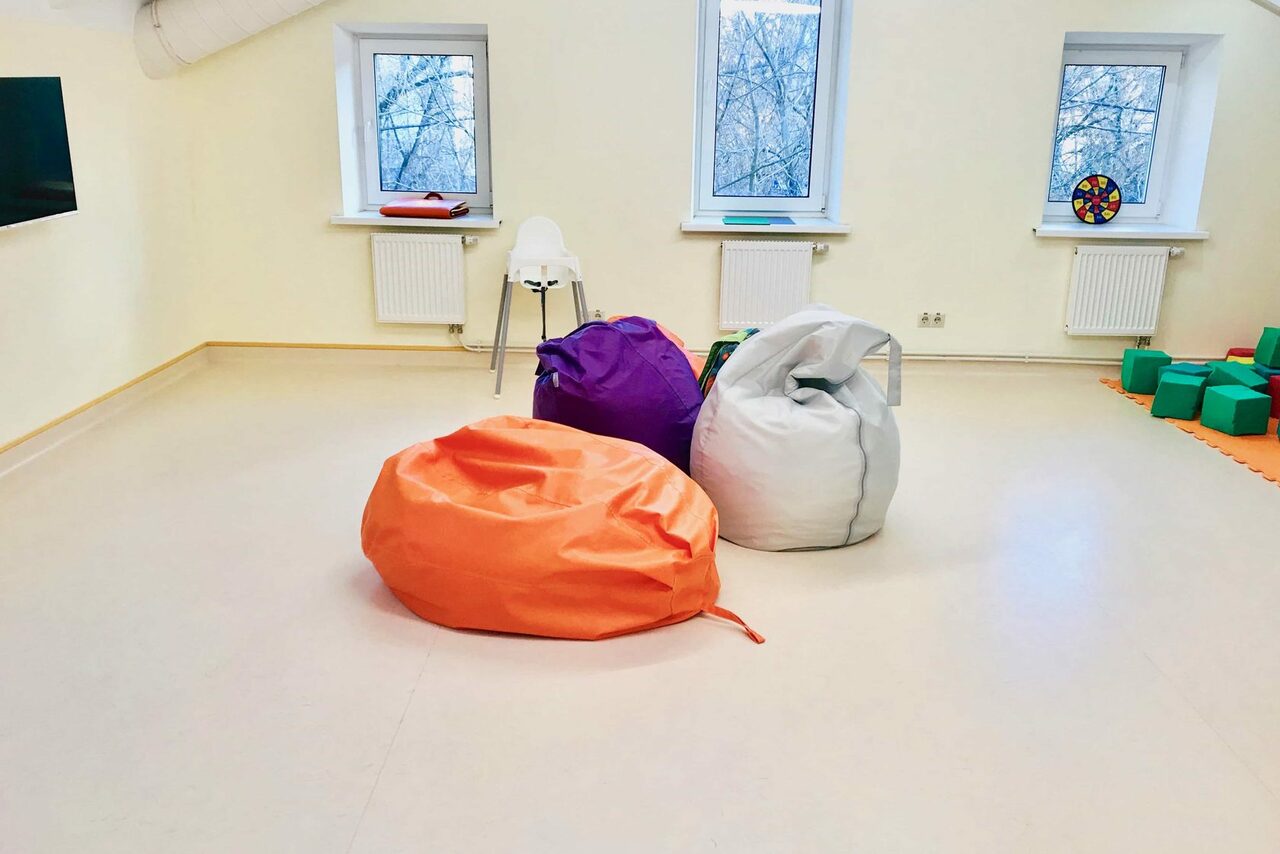 Арендовать Клякса кафе & семейный клуб Мансарда для детских праздников