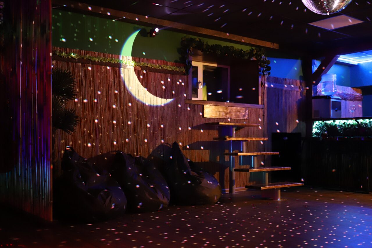 Арендовать Tropical style loft