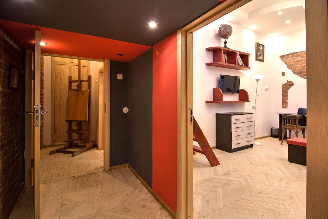 Арендовать Квартира культового художника в сердце Васильевского