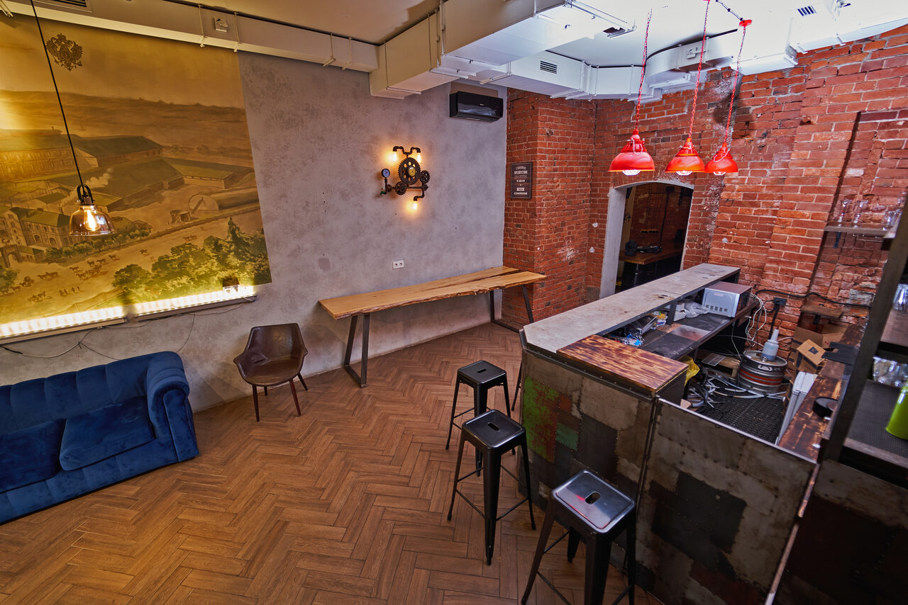 Арендовать Campus Loft. Лофт-пространство с синими диванами