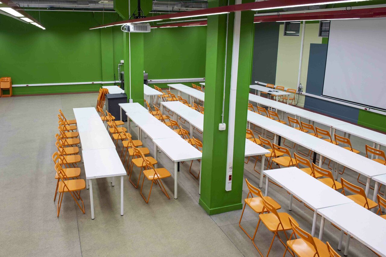 Арендовать Университет креативных индустрий Universal University