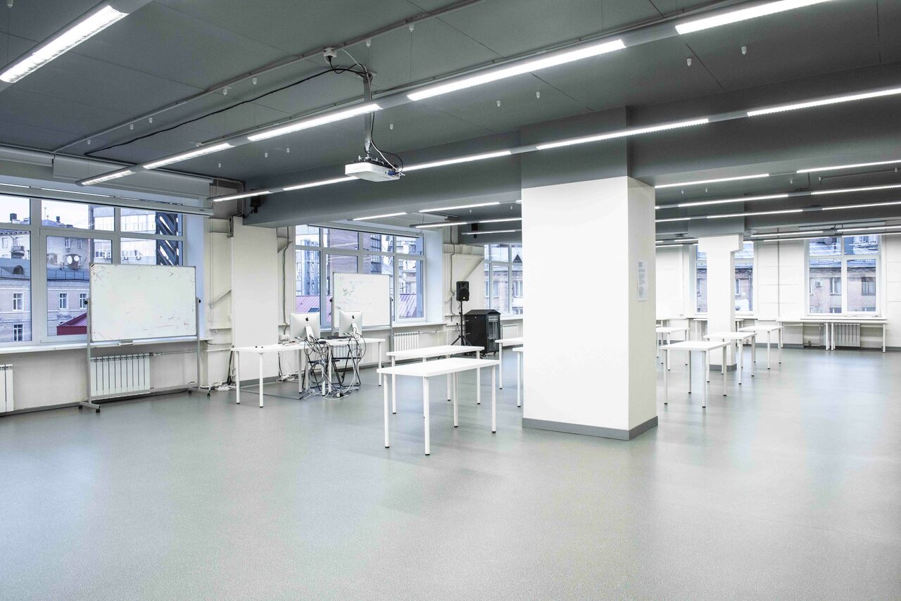 Арендовать Университет креативных индустрий Universal University