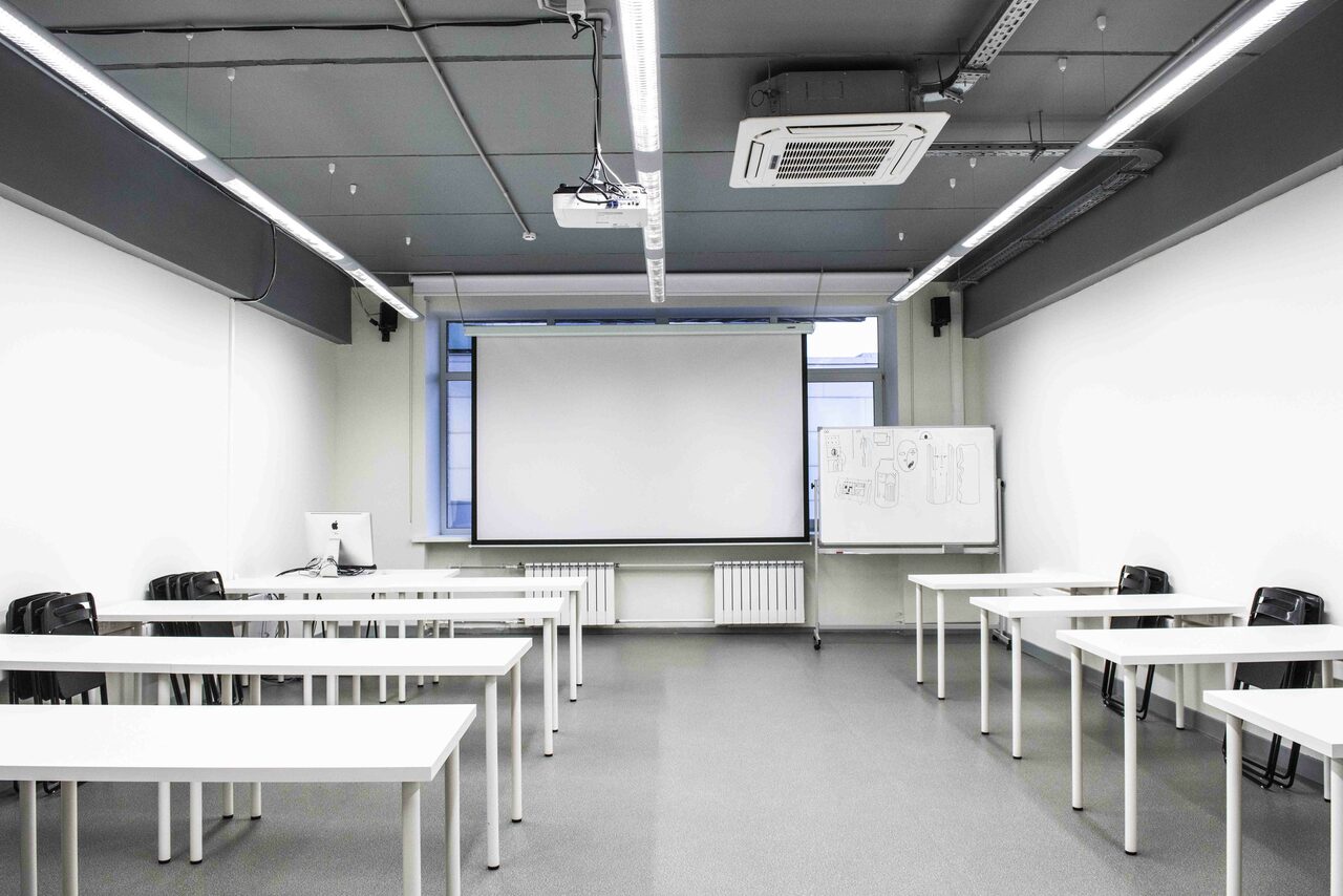 Арендовать Университет креативных индустрий Universal University