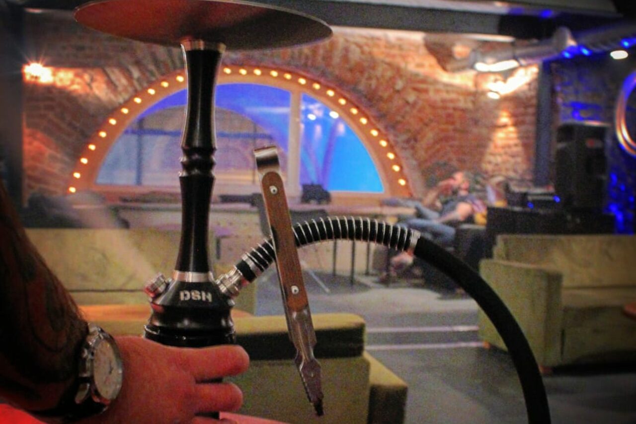 Арендовать Фактум Двухэтажный лофт с баром 