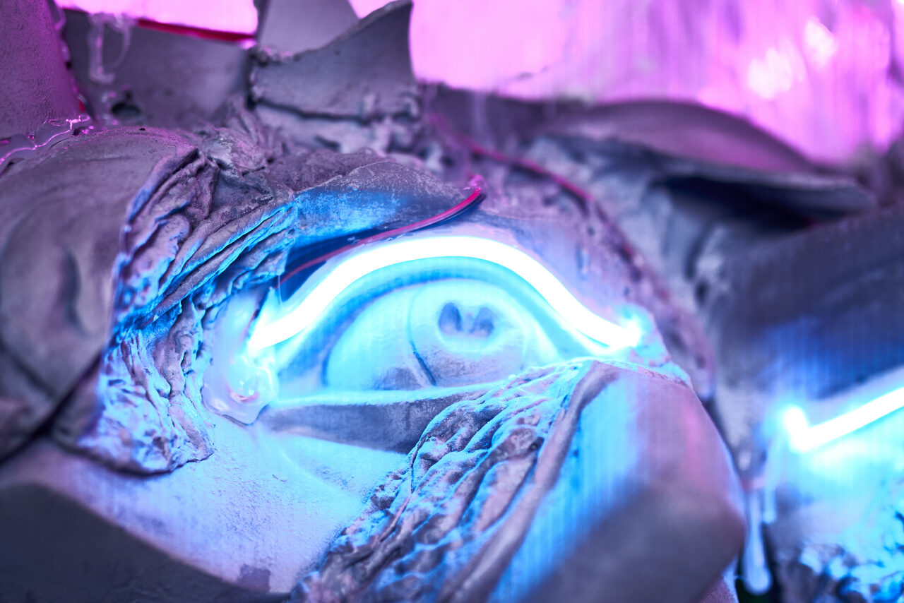 Арендовать NEON Bar. Лофт с неоновой подсветкой 