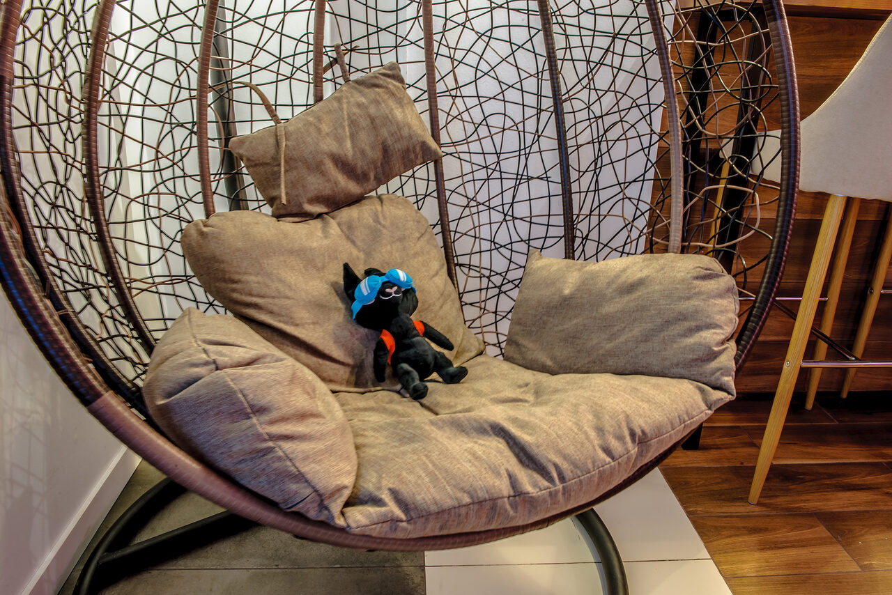 Арендовать Party Time Лофт с большим столом