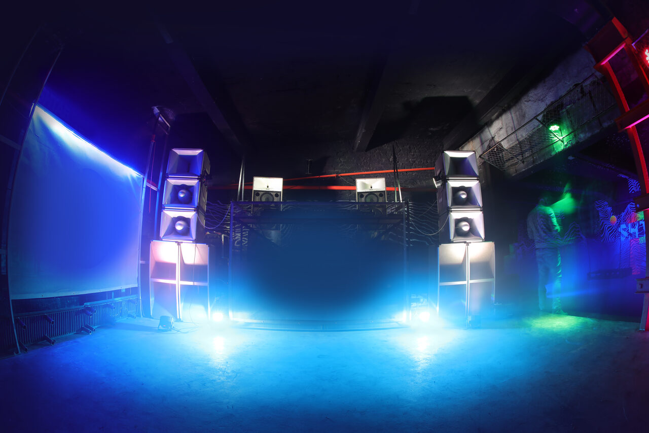 Арендовать  Shtab Loft. Дизайнерский андеграунд-лофт 