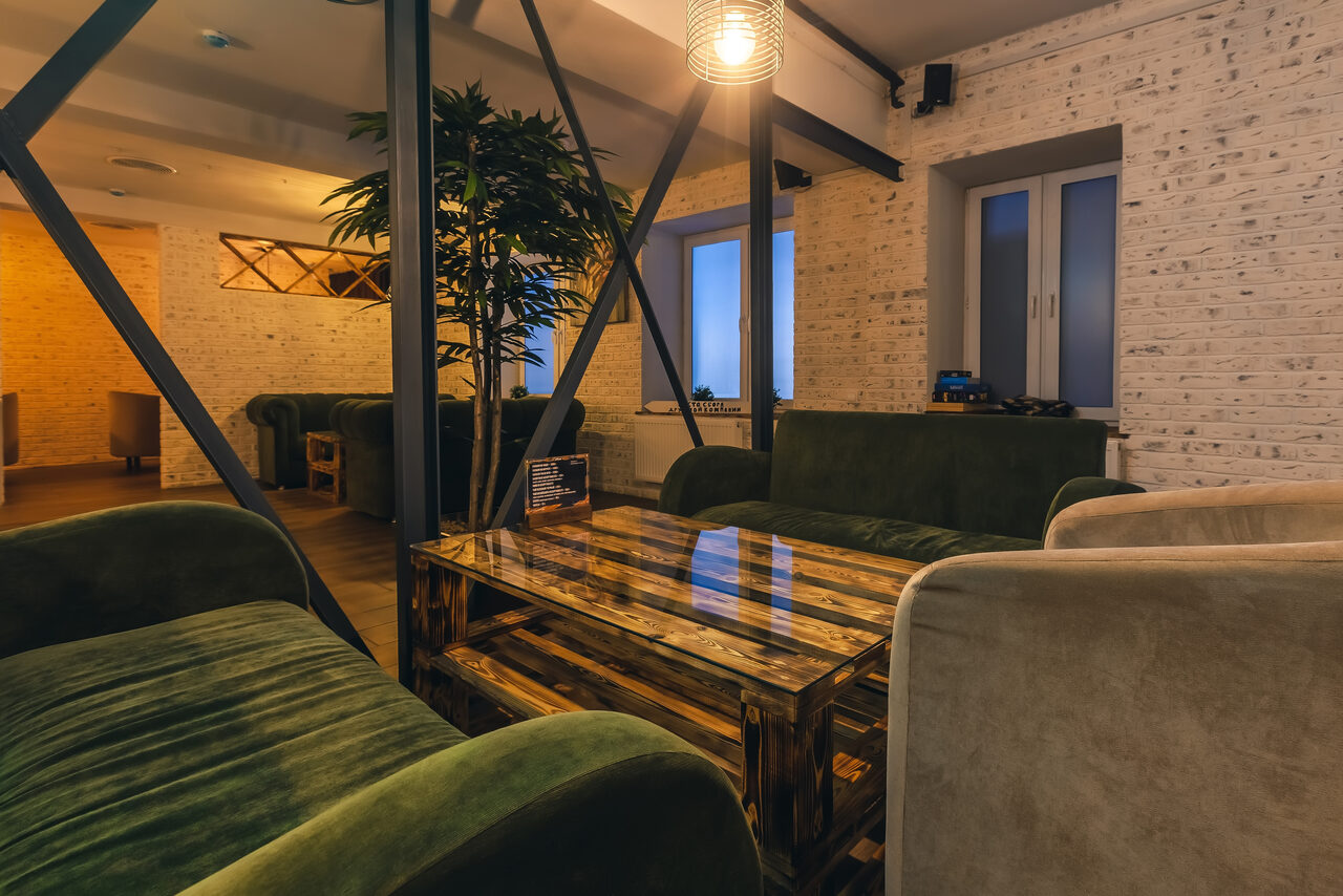 Арендовать Лаунж-бар Friends place в центре