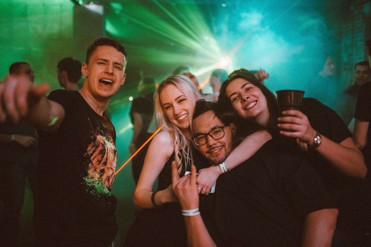 Арендовать Conductor Lofts с дизайнерской мебелью