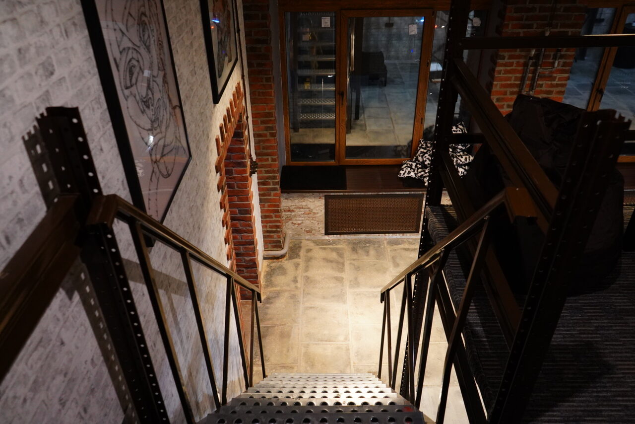 Арендовать Двухуровневый лофт с нестандартным дизайном