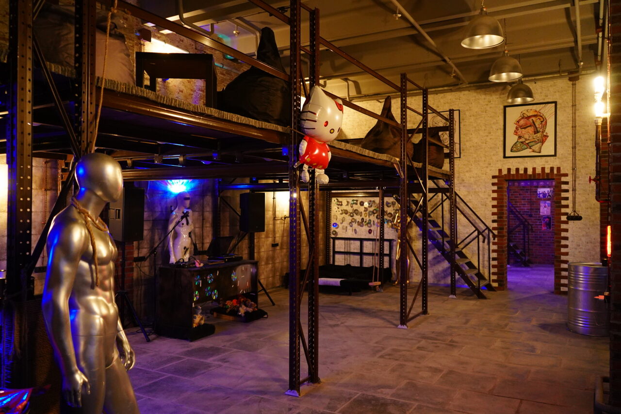 Арендовать Двухуровневый лофт с нестандартным дизайном