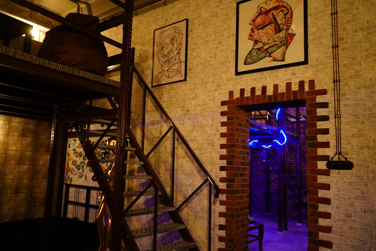 Арендовать Двухуровневый лофт с нестандартным дизайном