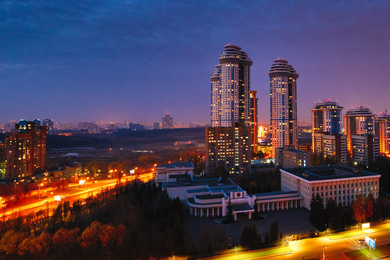 Арендовать Art -studio Яркий лофт с выходом на крышу