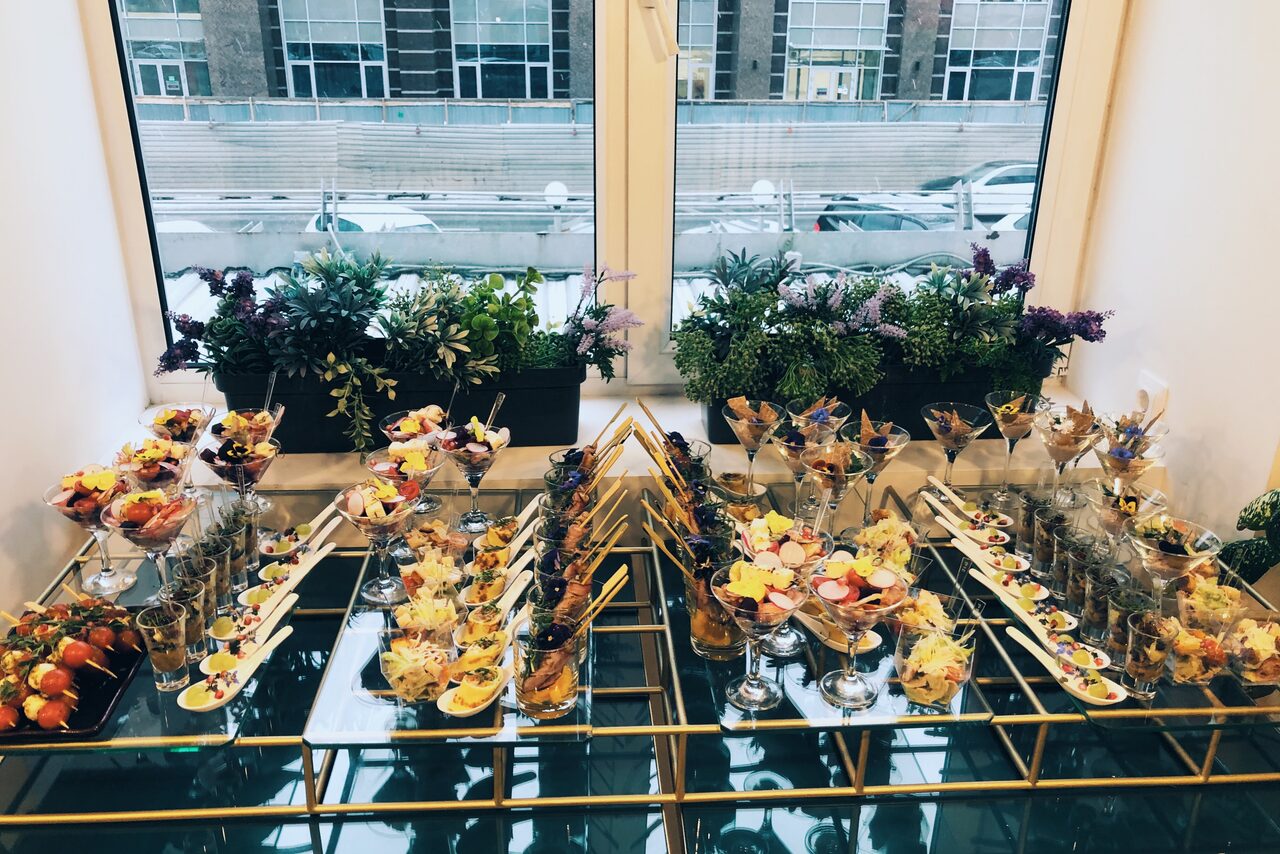 Арендовать Двухуровневый лофт с живыми растениями