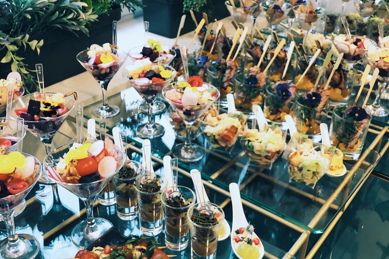 Арендовать Двухуровневый лофт с живыми растениями