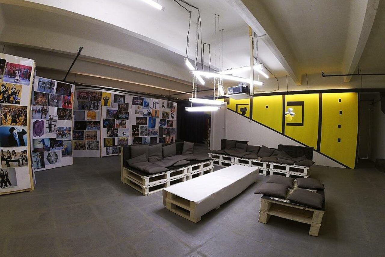 Арендовать JamTown Яркая lounge-зона