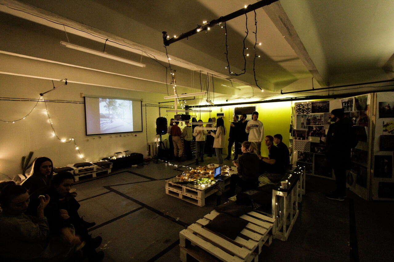 Арендовать JamTown Яркая lounge-зона