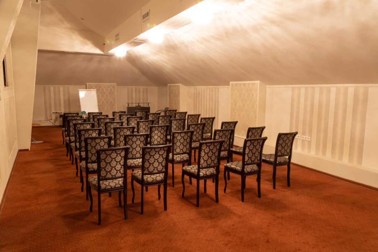 Арендовать Мансарда в историческом центре для любых мероприятий