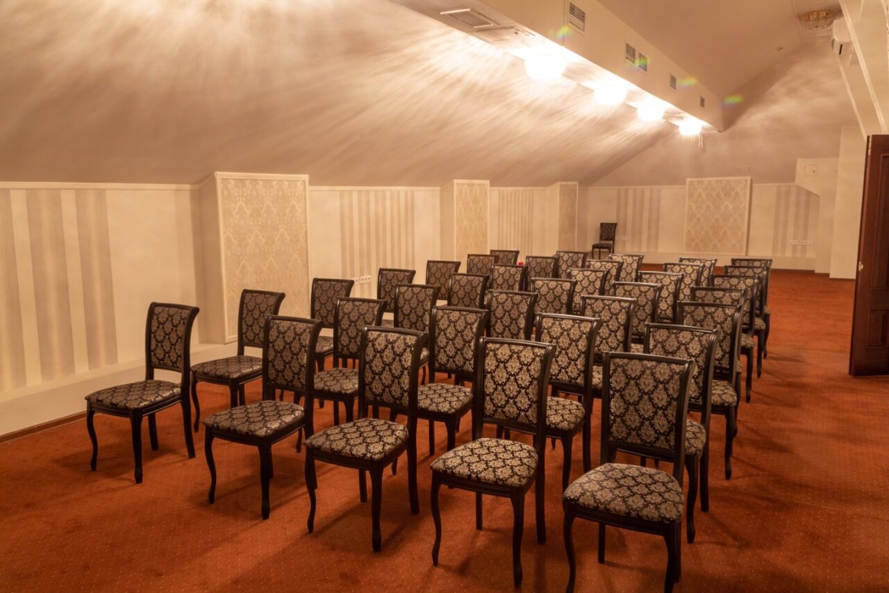 Арендовать Мансарда в историческом центре для любых мероприятий