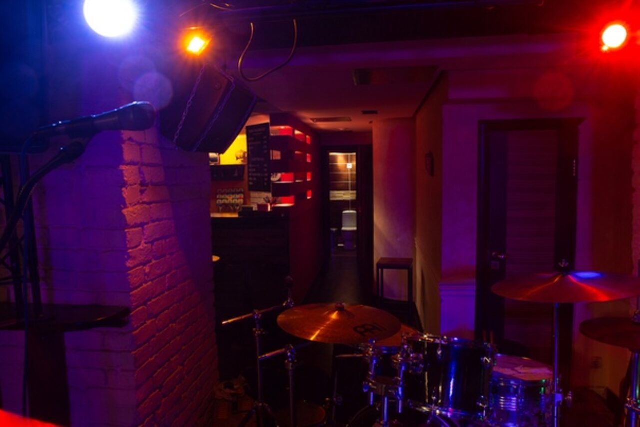 Арендовать Небольшой лофт на набережной Яузы