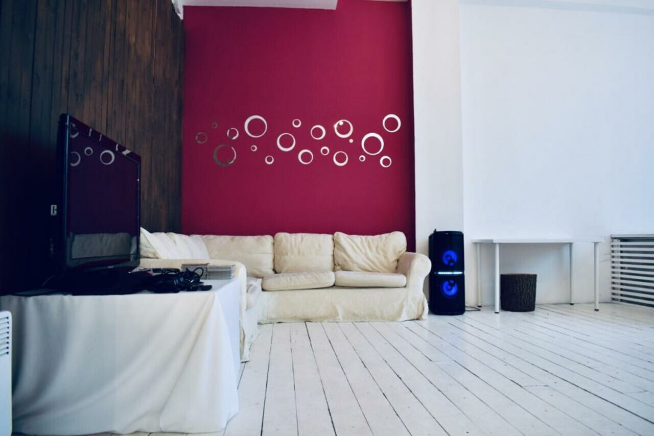 Арендовать Black and White Loft. Двойной лофт с фотозонами