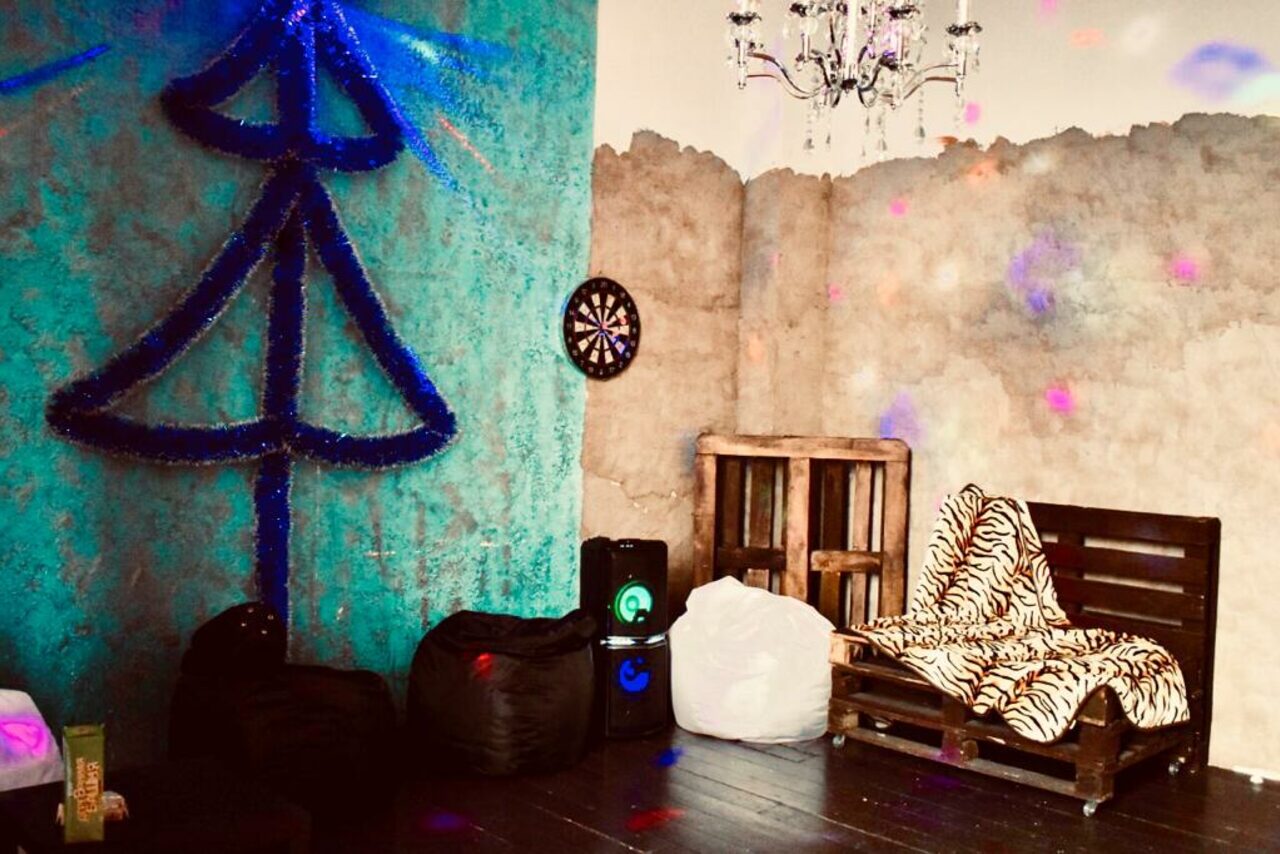 Арендовать Black and White Loft. Двойной лофт с фотозонами