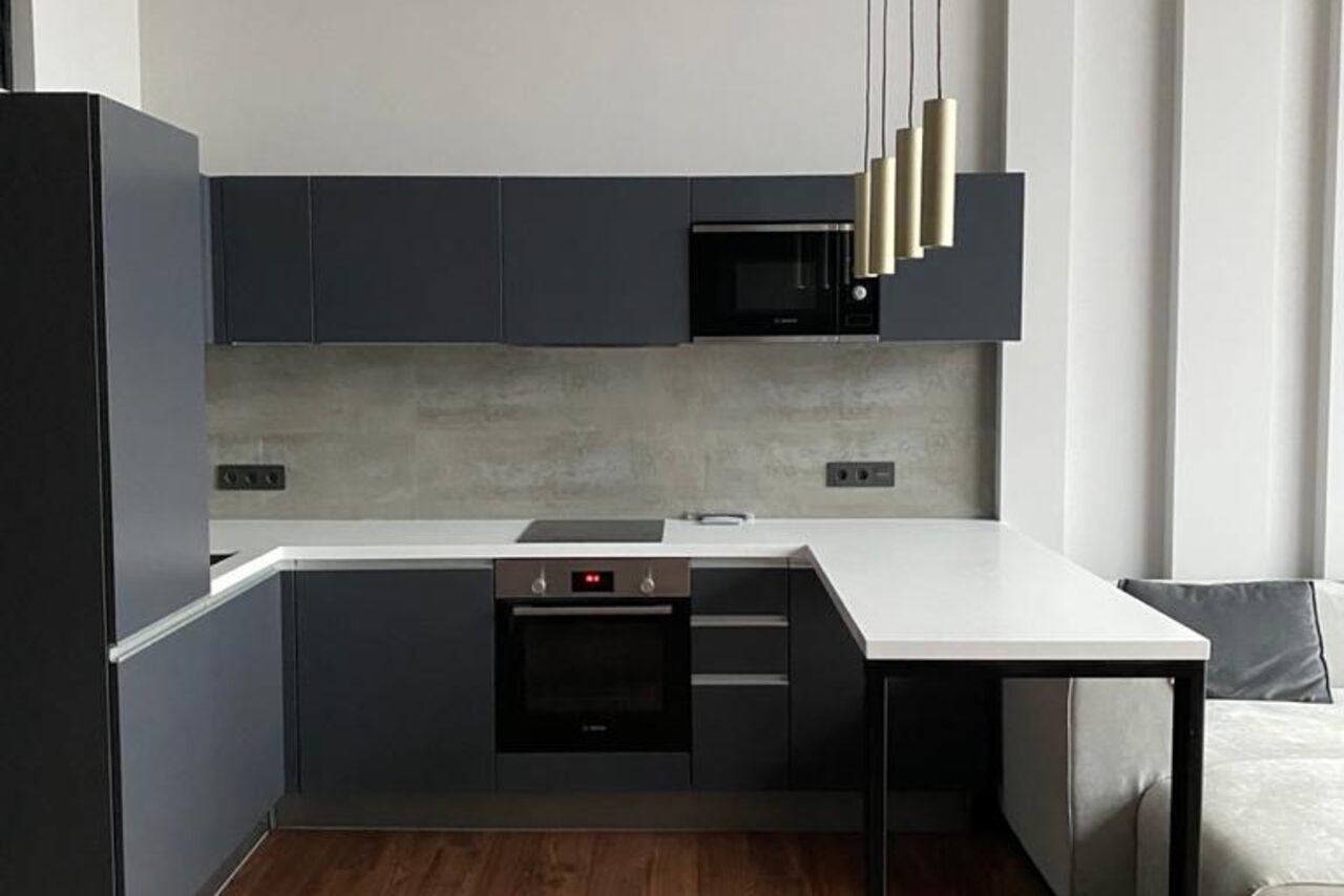 Арендовать Уникальное стильное 2-х уровневое пространство 