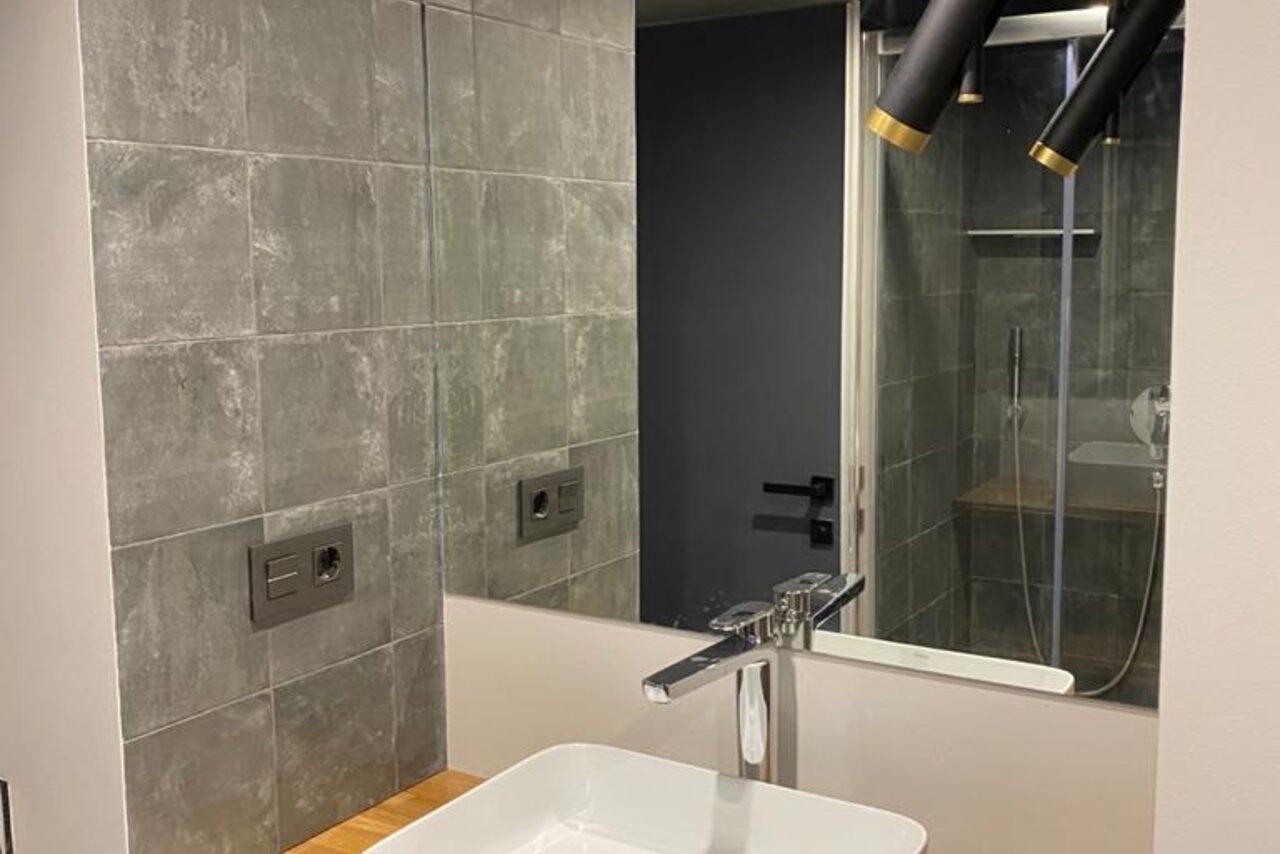 Арендовать Уникальное стильное 2-х уровневое пространство 