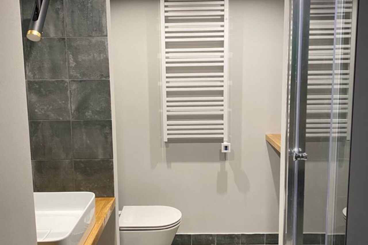 Арендовать IQ апартаменты Двухуровневый лофт с панорамными окнами