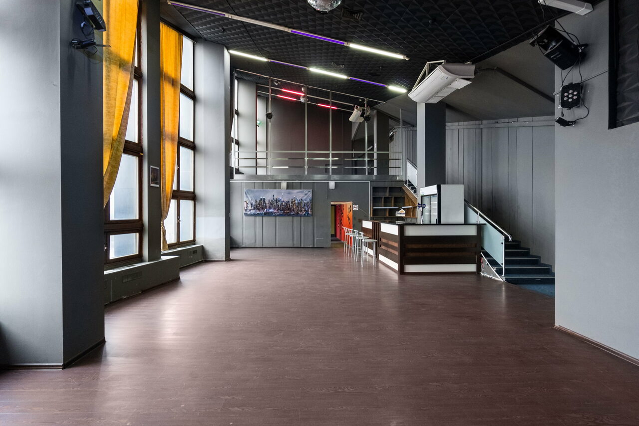 Арендовать Апартаменты loft 33 Двухуровневый лофт с панорамным видом