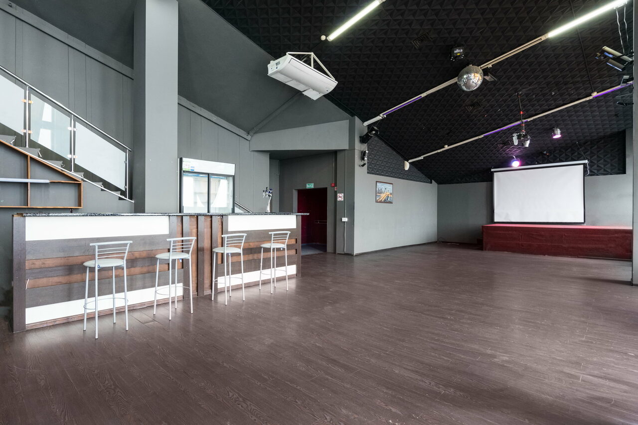 Арендовать Апартаменты loft 33 Двухуровневый лофт с панорамным видом