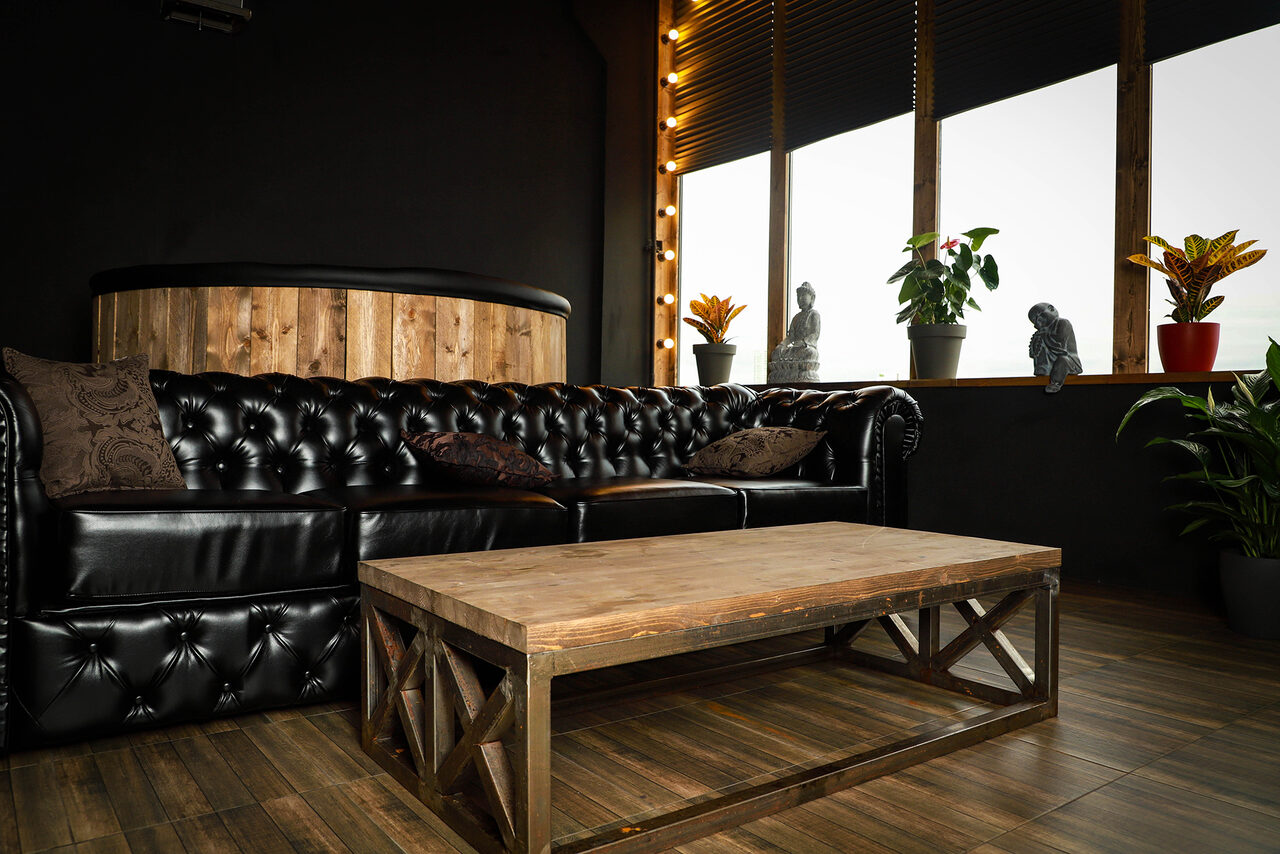 Арендовать Igloobar. Черный лофт