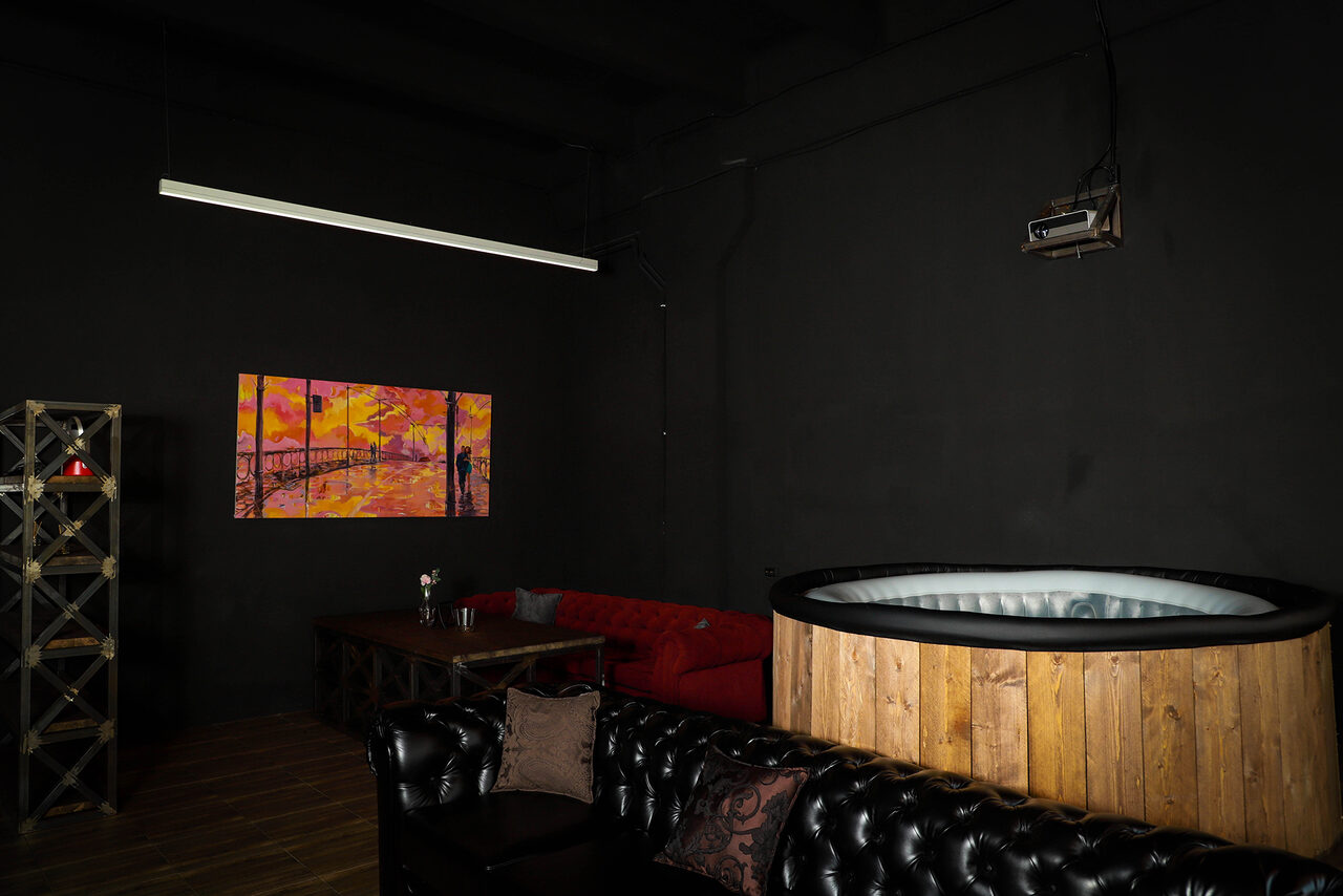 Арендовать Igloobar. Черный лофт