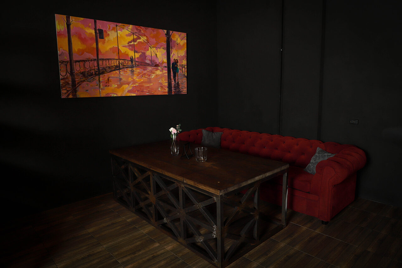 Арендовать Igloobar. Черный лофт