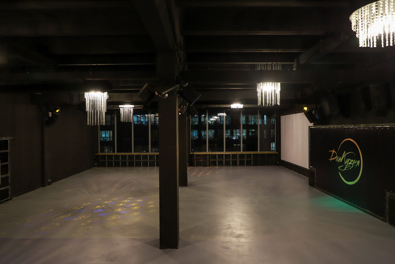 Арендовать Трансформируемая площадка под любые категории мероприятий