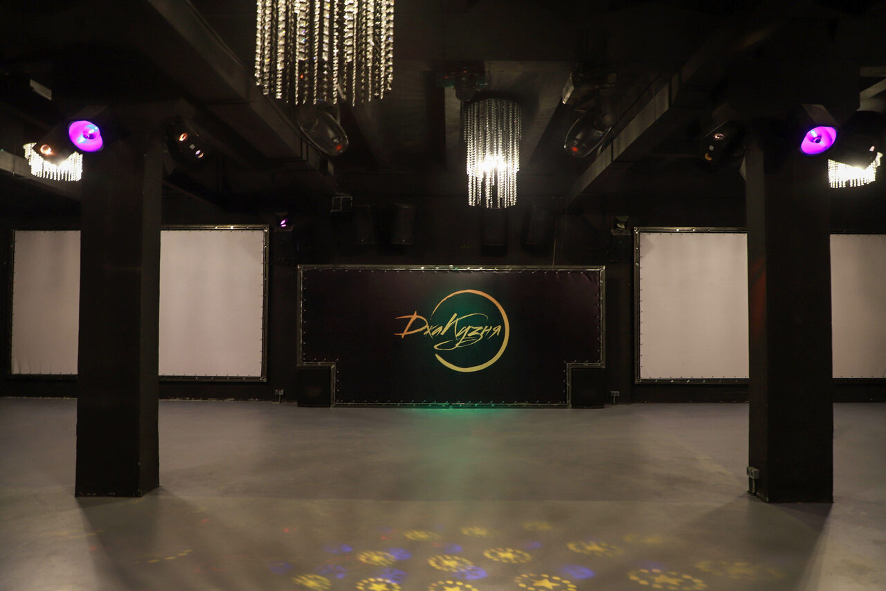 Арендовать Трансформируемая площадка под любые категории мероприятий