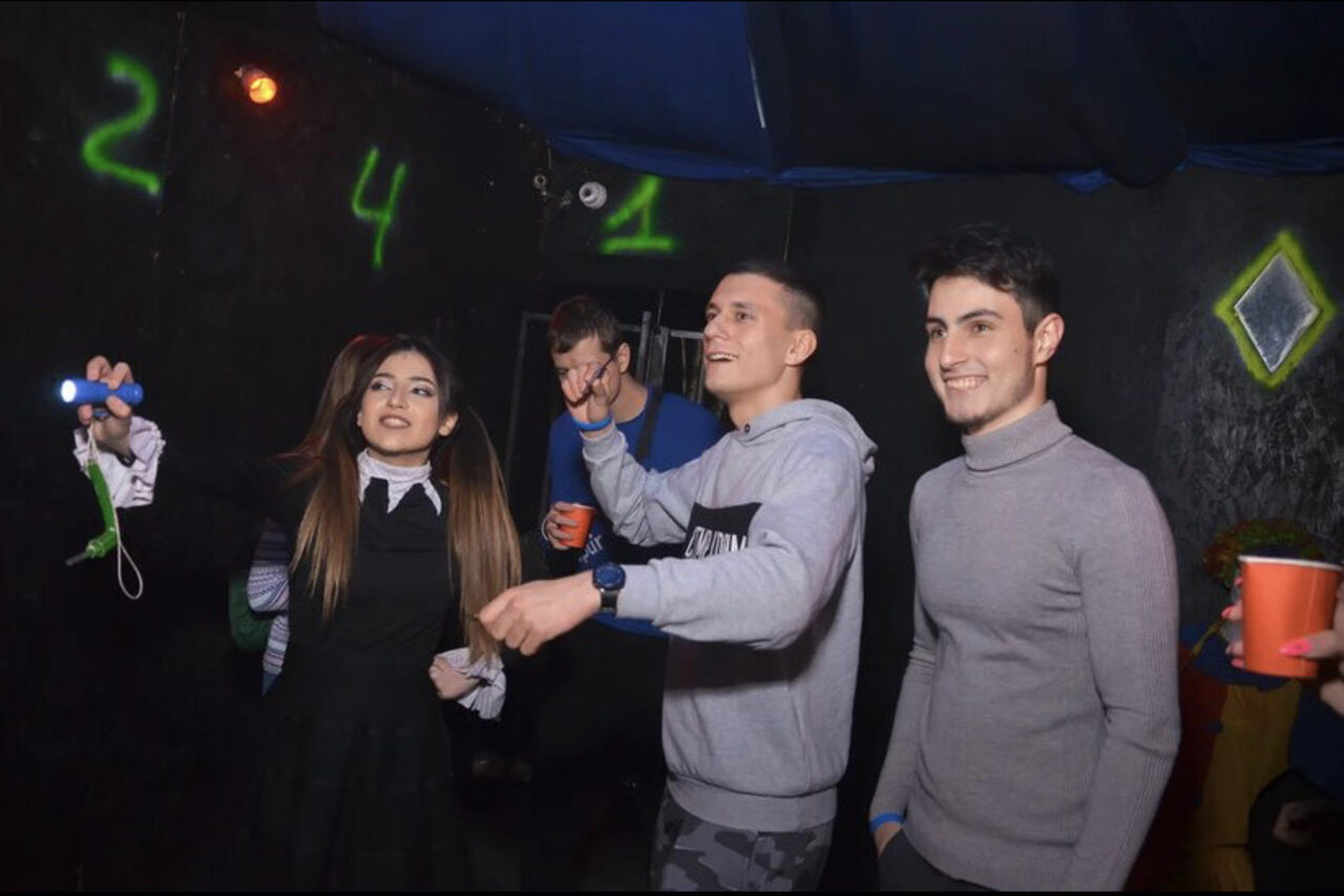 Арендовать Не тот цирк. Лофт с экзотическим интерьером