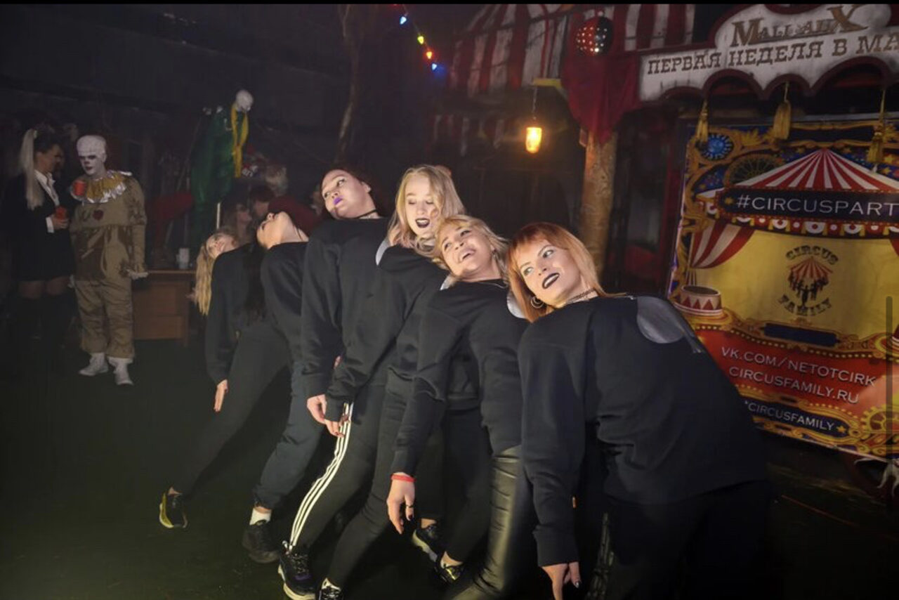 Арендовать Не тот цирк. Лофт с экзотическим интерьером