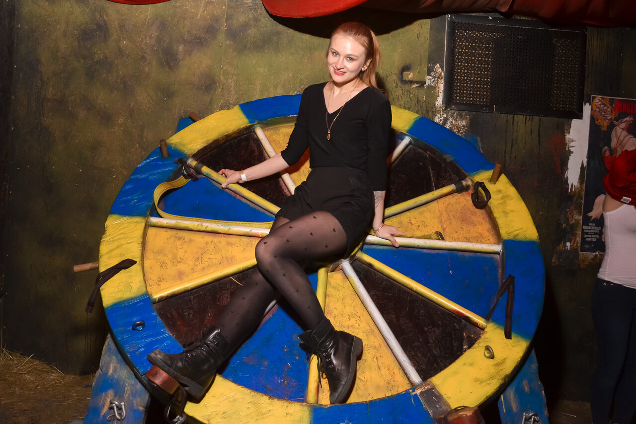 Арендовать Не тот цирк. Лофт с экзотическим интерьером