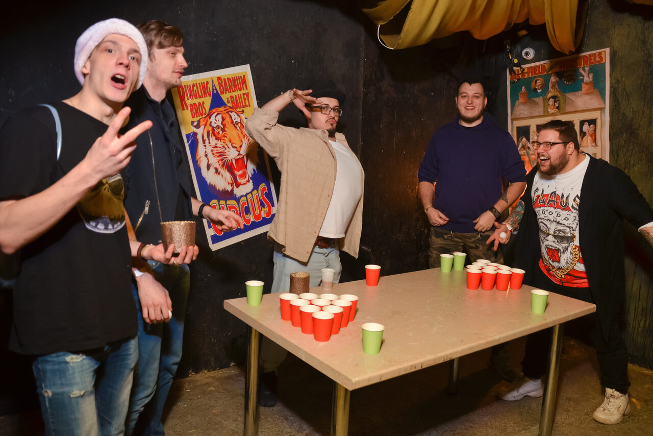 Арендовать Не тот цирк. Лофт с экзотическим интерьером