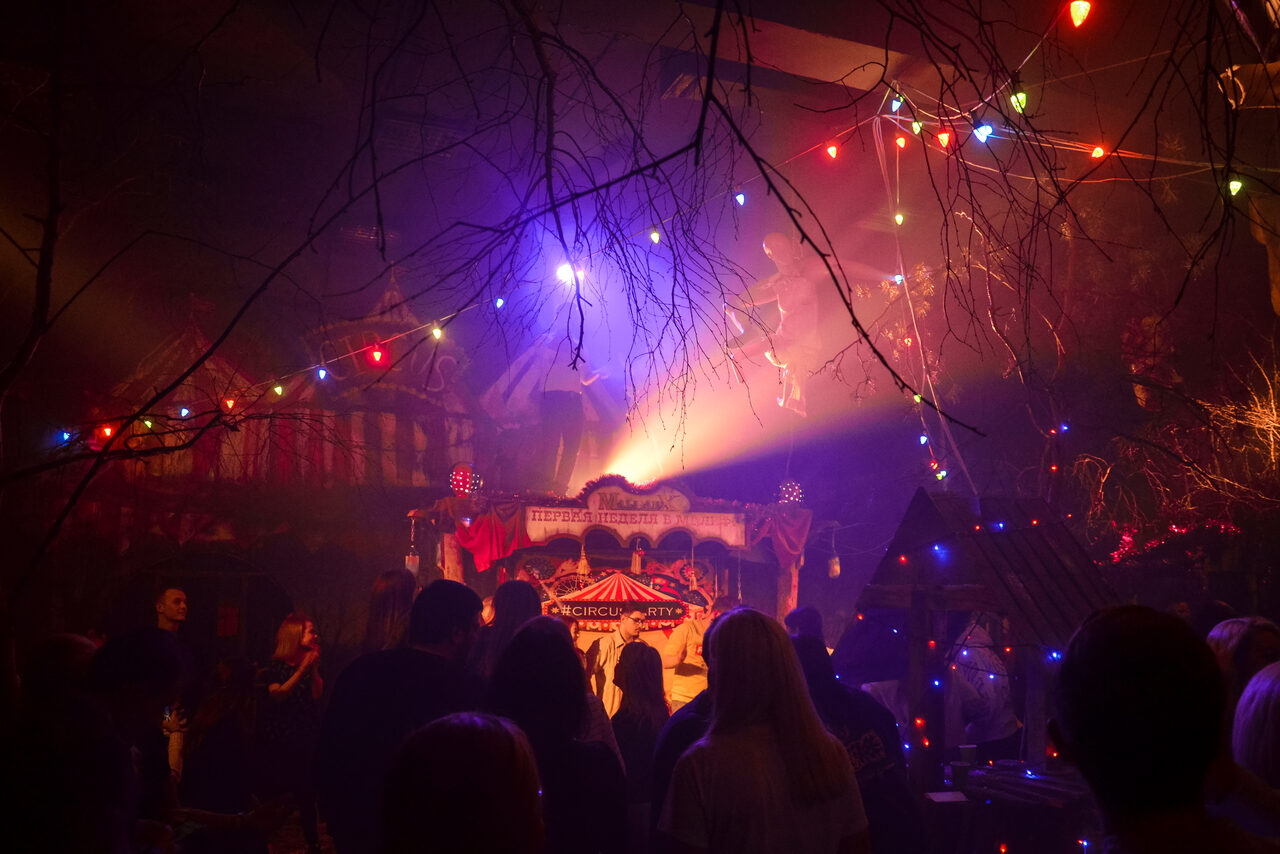 Арендовать Не тот цирк. Лофт с экзотическим интерьером